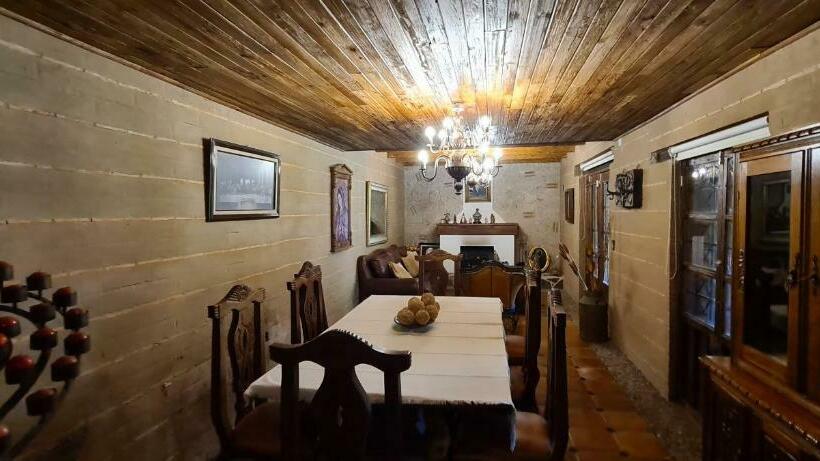 بنجلو عائلى, Quinta Tere Hotel & Gallery