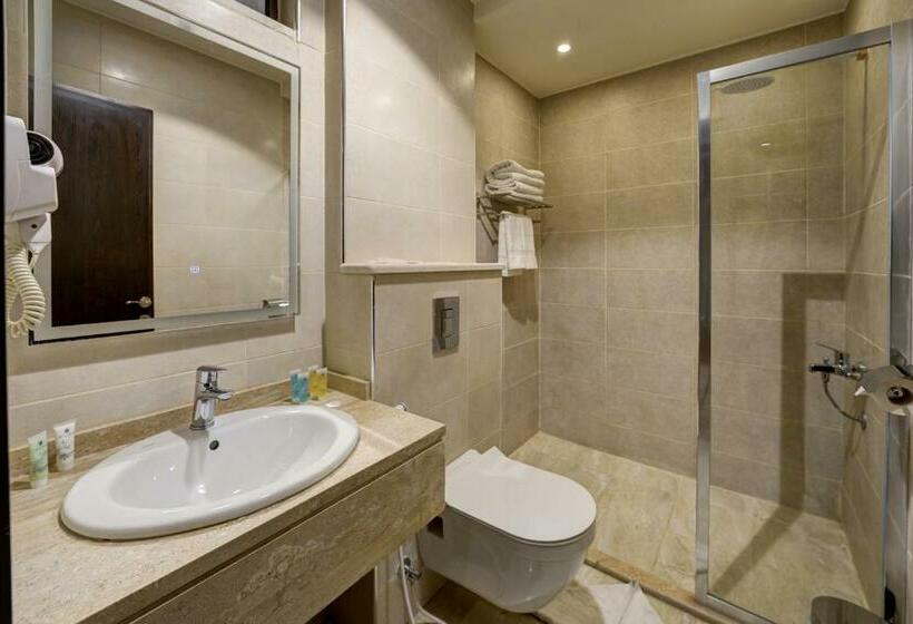 اتاق اکونومی, Luciana Hotel By Bratus