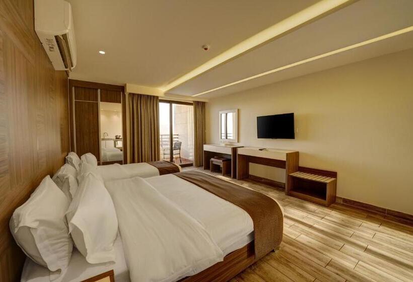 سوییت خانوادگی, Luciana Hotel By Bratus