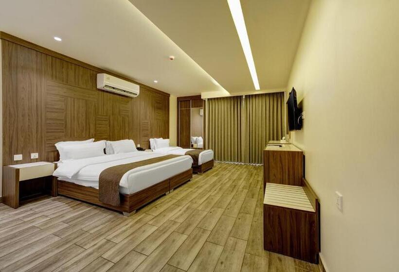 سوییت خانوادگی, Luciana Hotel By Bratus