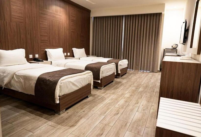 اتاق سه نفره دلوکس با چشم‌انداز دریا, Luciana Hotel By Bratus