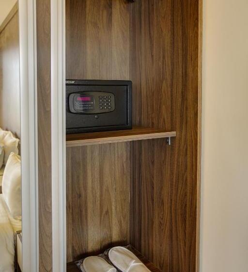 اتاق استاندارد با چشم‌انداز دریا, Luciana Hotel By Bratus