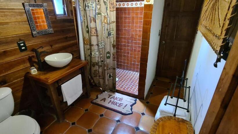 بنجلو عائلى, Quinta Tere Hotel & Gallery