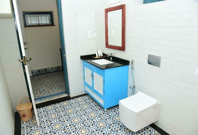 سوییت با چشمانداز کوه, The Hearth