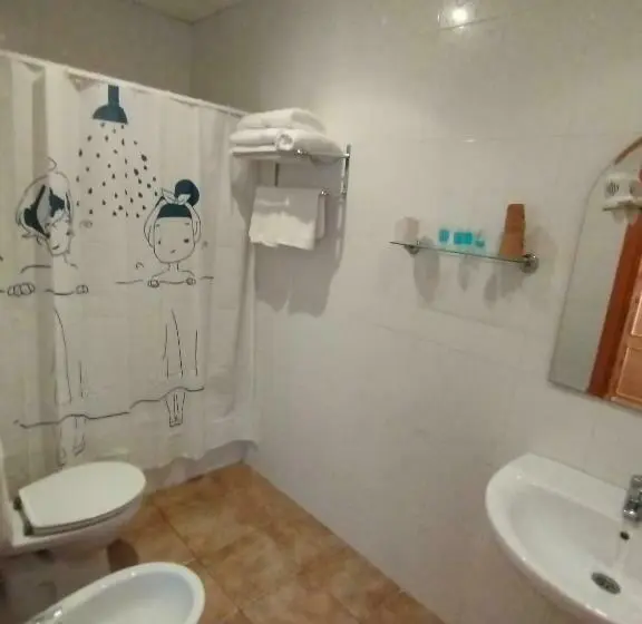 バルコニー付きスタンダードルーム, Hostal Restaurant Paca