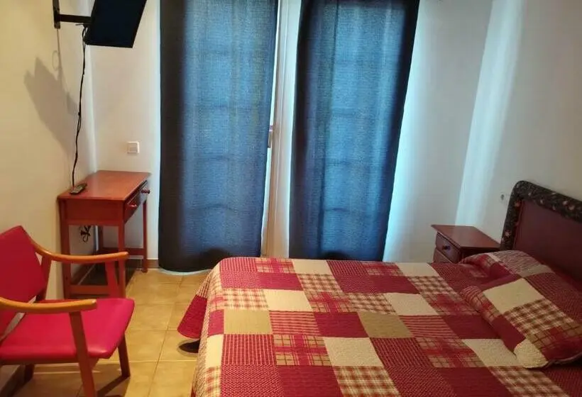 バルコニー付きスタンダードルーム, Hostal Restaurant Paca
