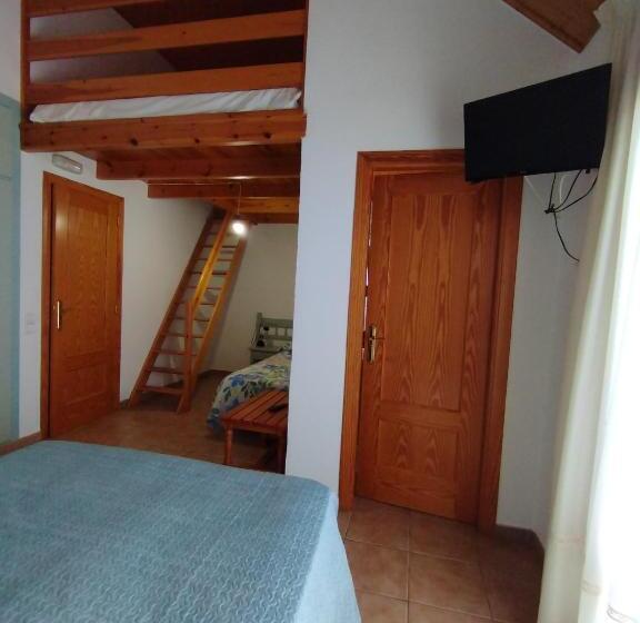 Family Suite, Hostal Restaurant Paca