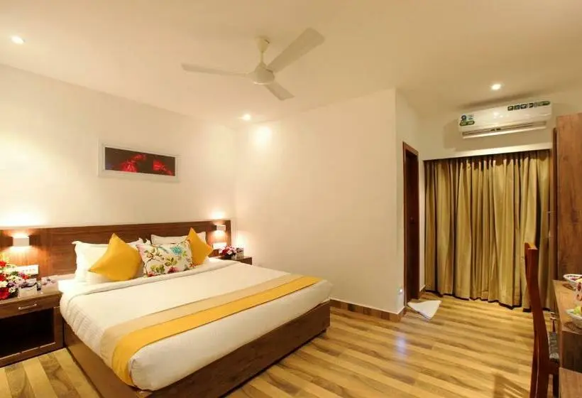 デラックスルーム, Park Residency Koothattukulam