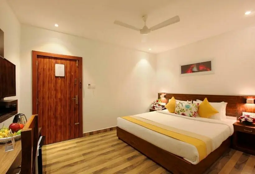 デラックスルーム, Park Residency Koothattukulam