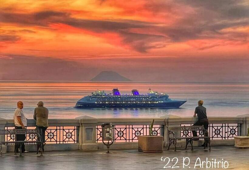 غرفة ديلوكس سرير كينج, Scilla Guest House