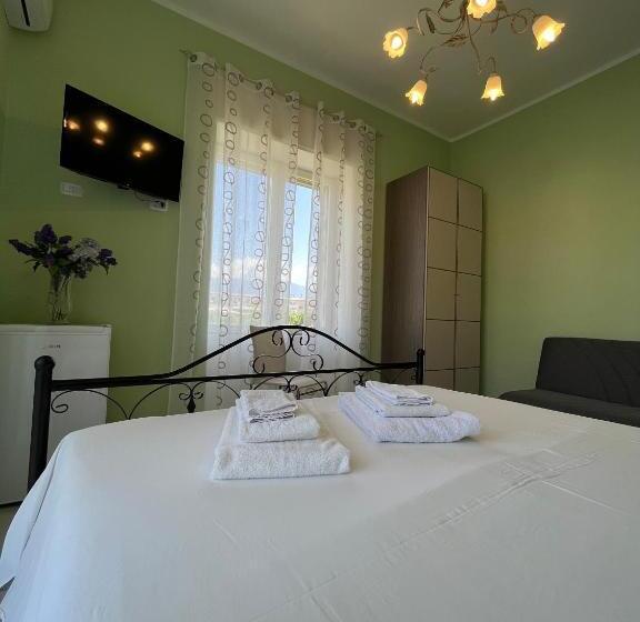 اتاق لوکس با بالکن, Pompeii S Treasures