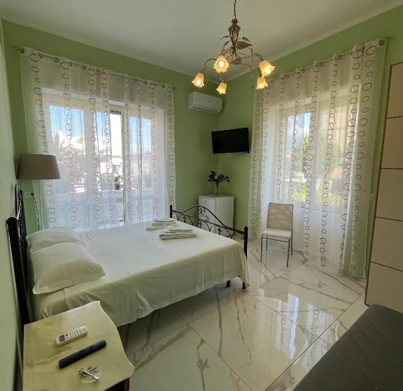 اتاق لوکس با بالکن, Pompeii S Treasures