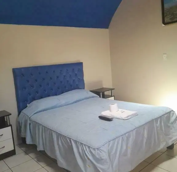 اتاق استاندارد, Hostal Flores