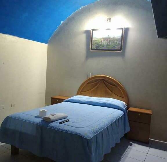 اتاق استاندارد, Hostal Flores