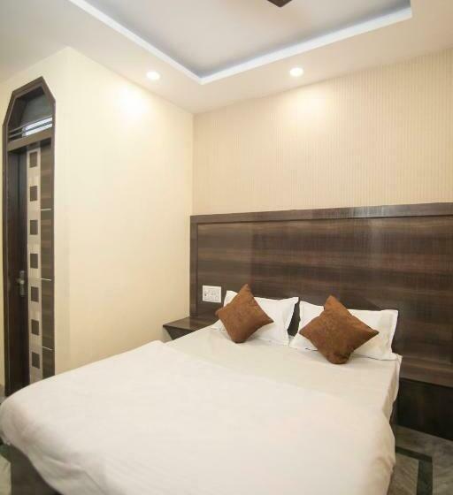 Deluxe Room, Siddharth A Boutique Guest House