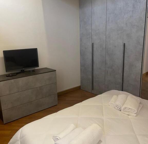 חדר משפחתי דלוקס, Mela E Pera