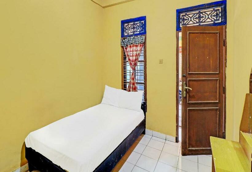 חדר סטנדרט עם מיטת קינג, Oyo 91235 Pondok Damu