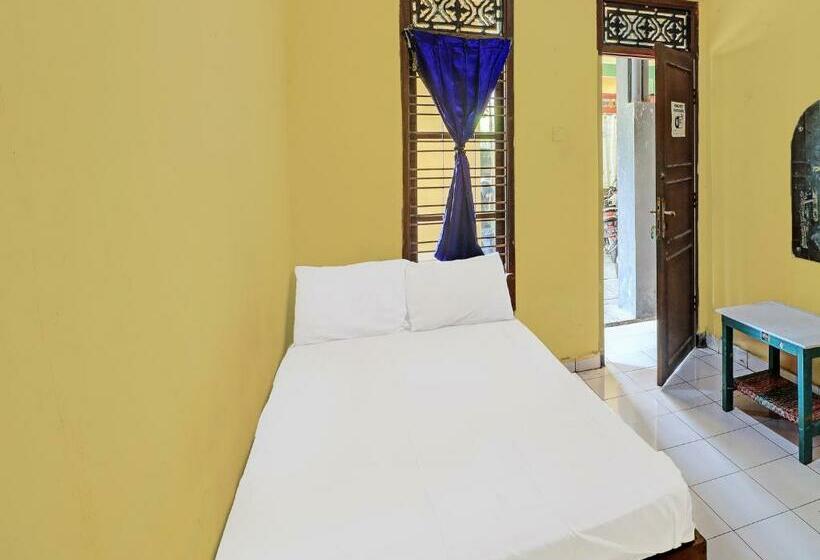 חדר סטנדרט עם מיטת קינג, Oyo 91235 Pondok Damu