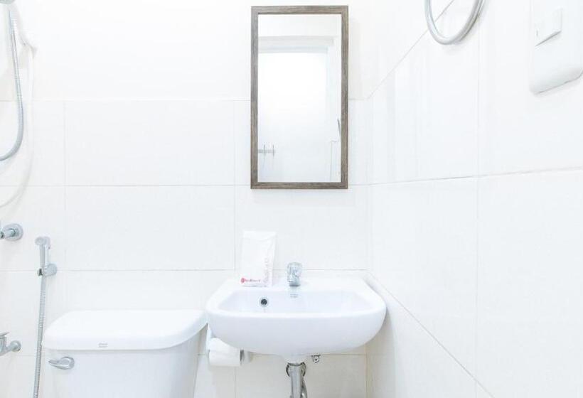 غرفة قياسية ثلاثية, Reddoorz Plus At Eco Green Boutique