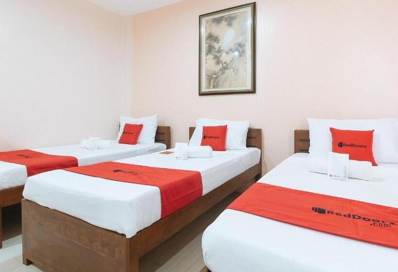 غرفة قياسية ثلاثية, Reddoorz Plus At Eco Green Boutique