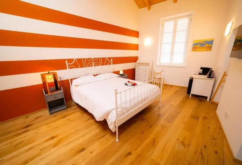 Standard Kolmen Hengen Huone, Locanda Alberti