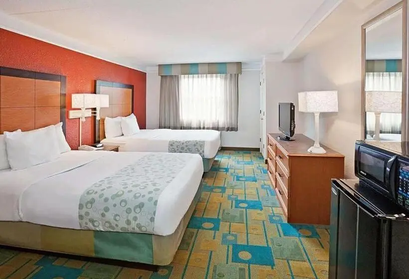 スタンダードルーム, Norwood Inn & Suites Merrillville