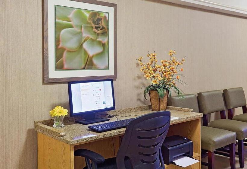 غرفة قياسية لذوى الاحتياجات الخاصة, Norwood Inn & Suites Merrillville