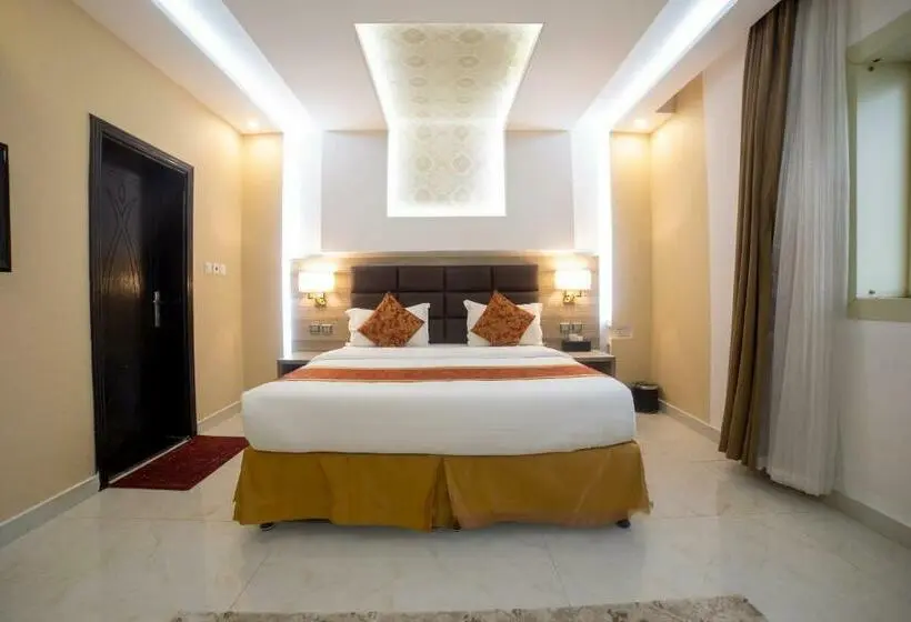 デラックススタジオ, First Diamond Served Apartments Formerly Hekayat Abeer