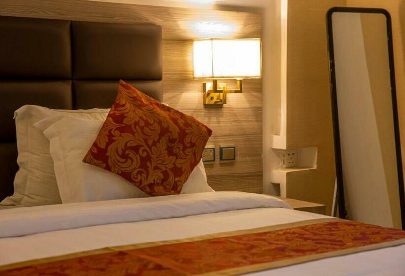 סוויטה, حكاية عبير للشقق المخدومة