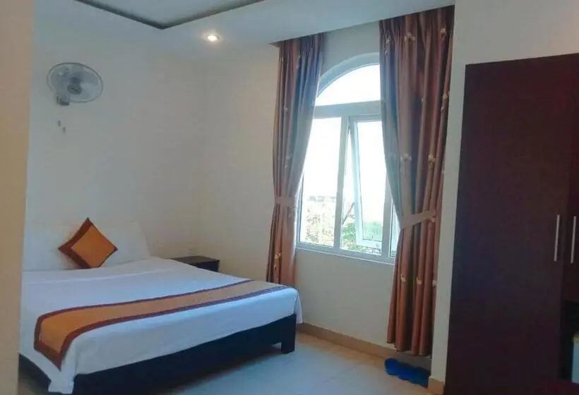 اتاق لوکس با چشم‌انداز دریا, Hương Trà Hotel Apartment