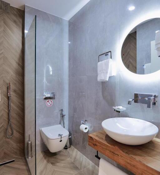 Трехместный Номер Стандарт с Балконом, Duka S