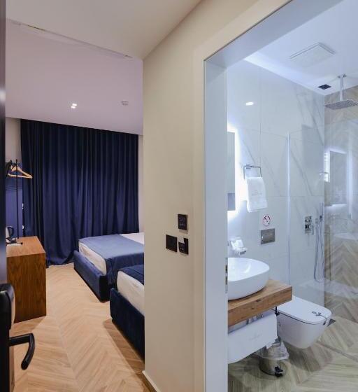 Трехместный Номер Стандарт с Балконом, Duka S