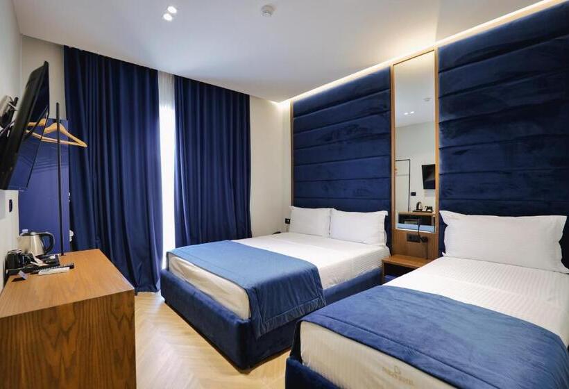 Трехместный Номер Стандарт с Балконом, Duka S