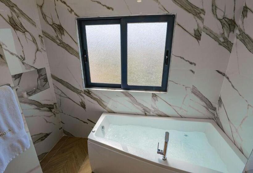 Номер Стандарт с Гидромассажем, Duka S