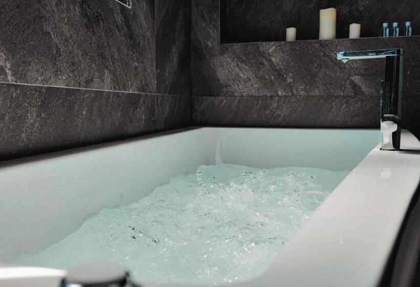 Номер Стандарт Трехместный, Duka S