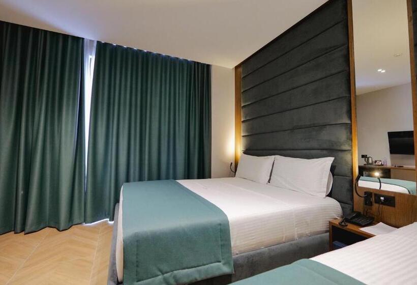 Номер Стандарт Трехместный, Duka S