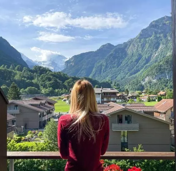 Standard-huone Parveke, Alpenrose Hotel And Gardens