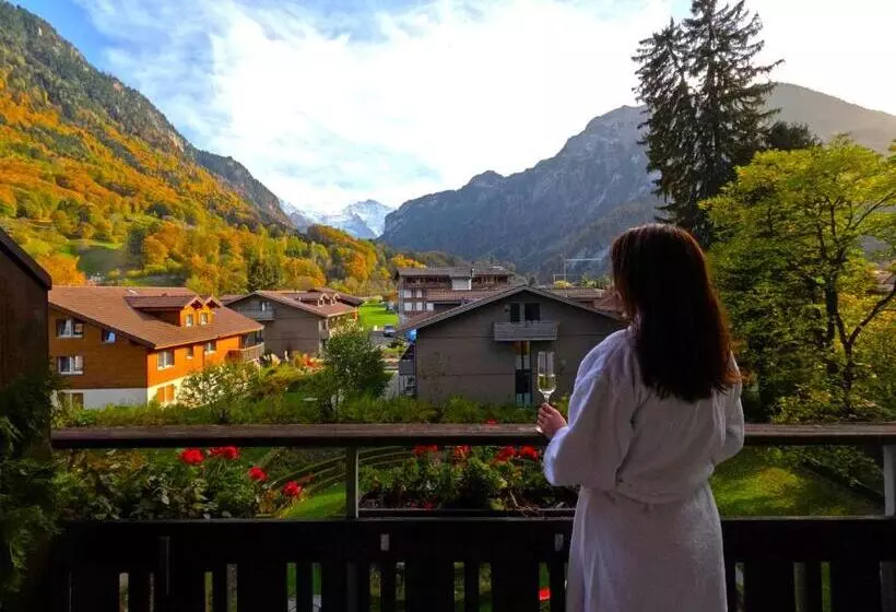 Standard-huone Parveke, Alpenrose Hotel And Gardens