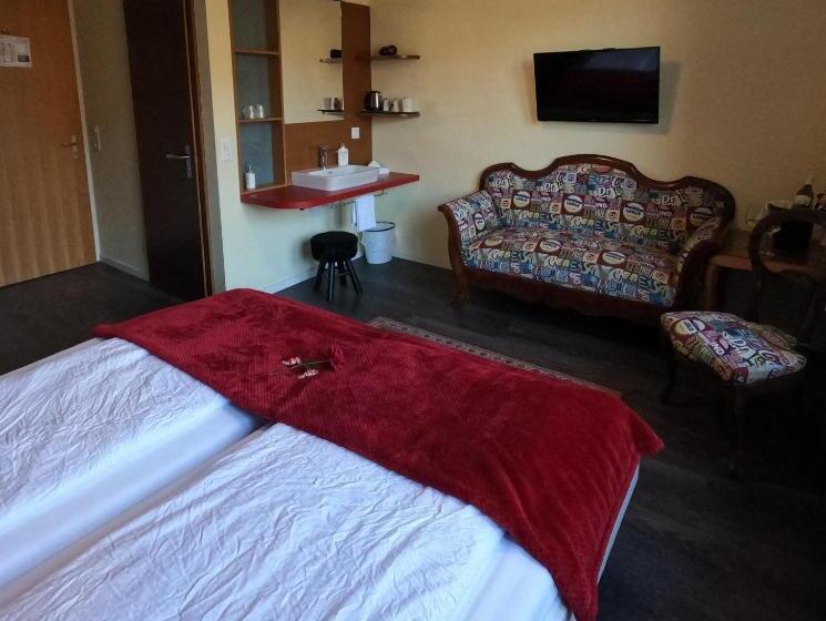 Номер Стандарт, Alpenrose Hotel And Gardens