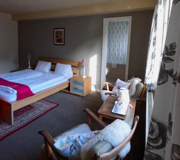 חדר סטנדרט, Alpenrose Hotel And Gardens