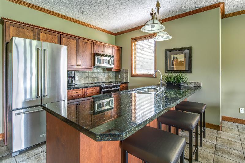 سوئیت 2 خوابه, Bighorn Meadows Resort