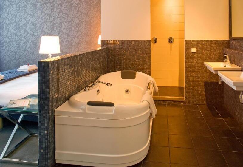 Полулюкс, Grand Hotel Alkmaar