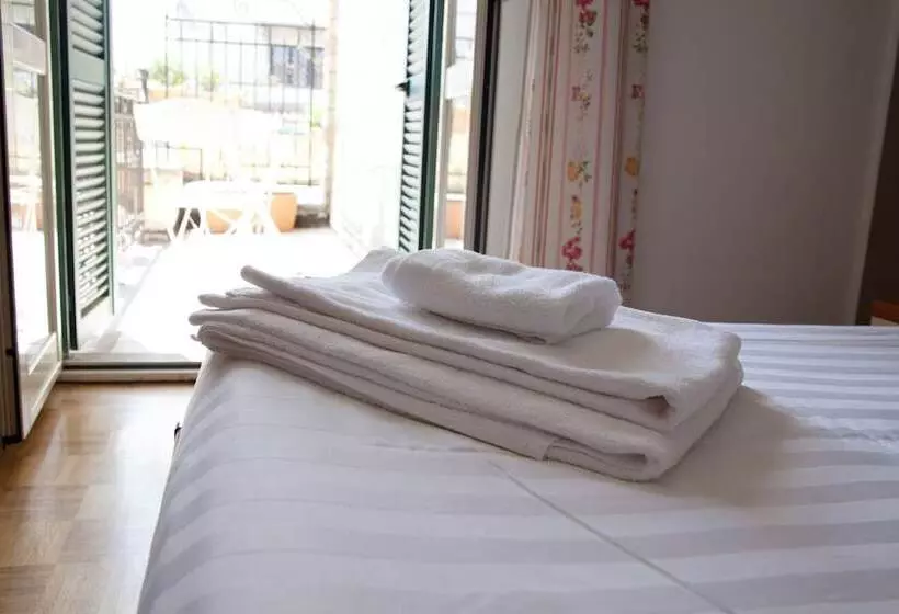 スタンダードトリプルルーム, Albergo Da Benedetta