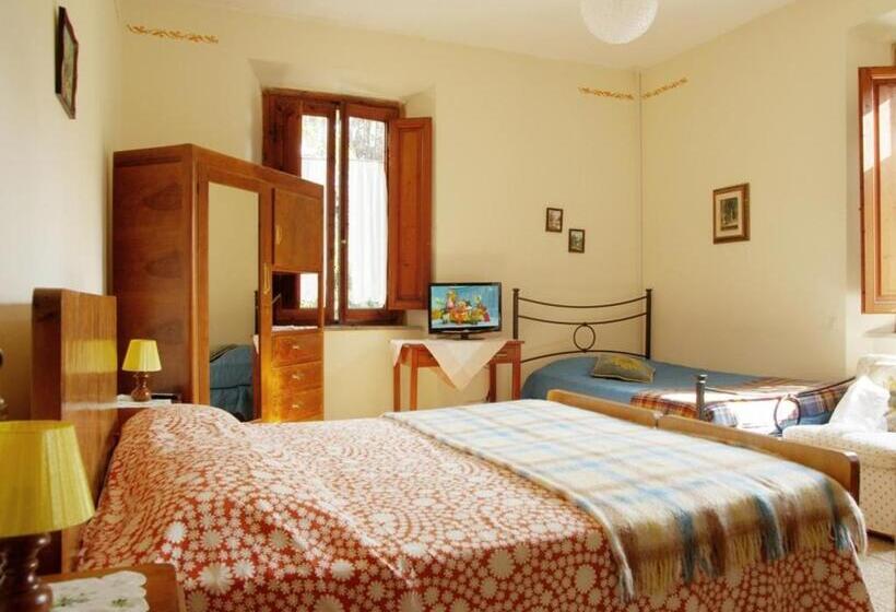 스탠다드 트리플 룸, Albergo Ristorante Guidi