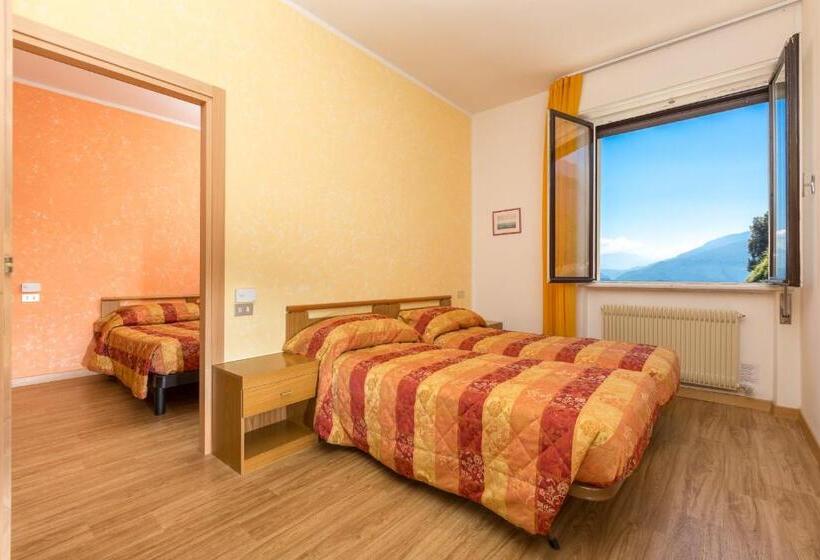 غرفة عائلية, Antica Croce   Gardaslowemotion