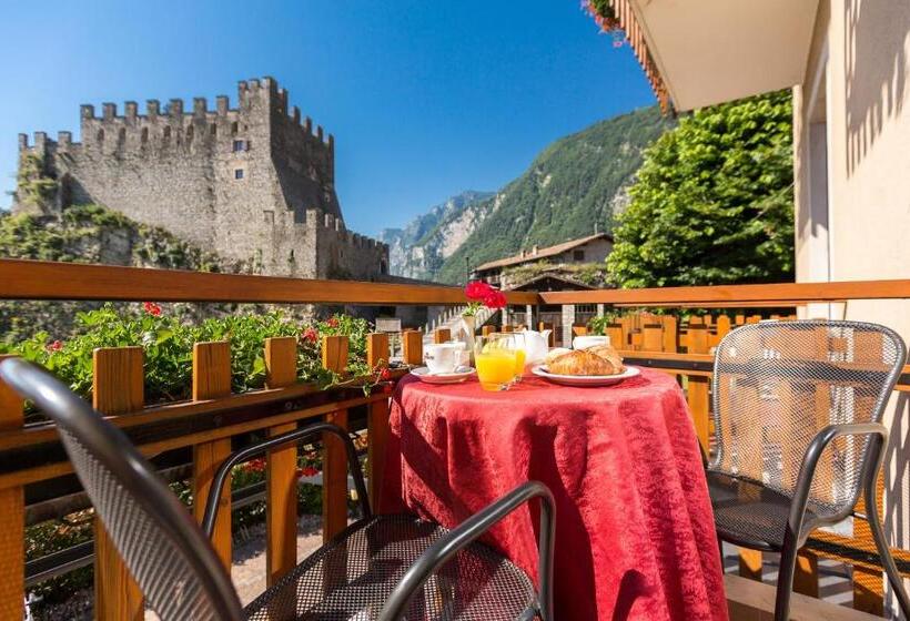 غرفة قياسية ثلاثية ذات اطلالة, Antica Croce   Gardaslowemotion