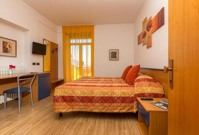 غرفة قياسية ثلاثية ذات اطلالة, Antica Croce   Gardaslowemotion