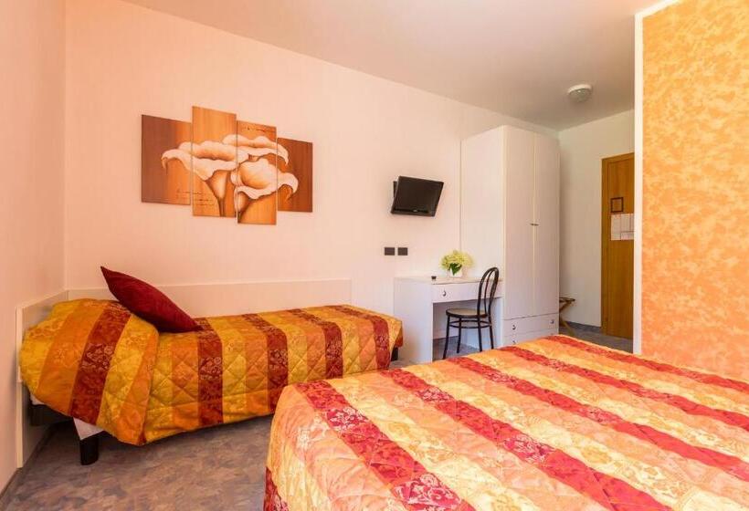 غرفة قياسية, Antica Croce   Gardaslowemotion