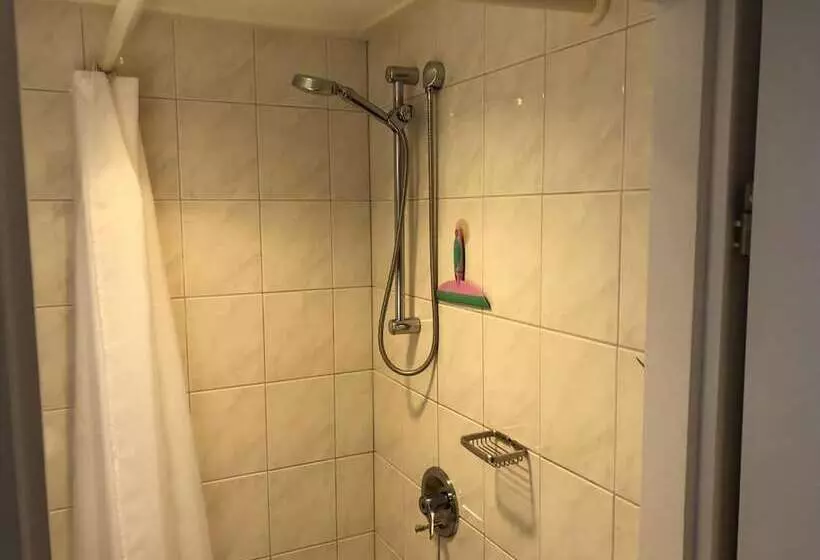 Standard Single Room, De Keizerskroon Hoorn
