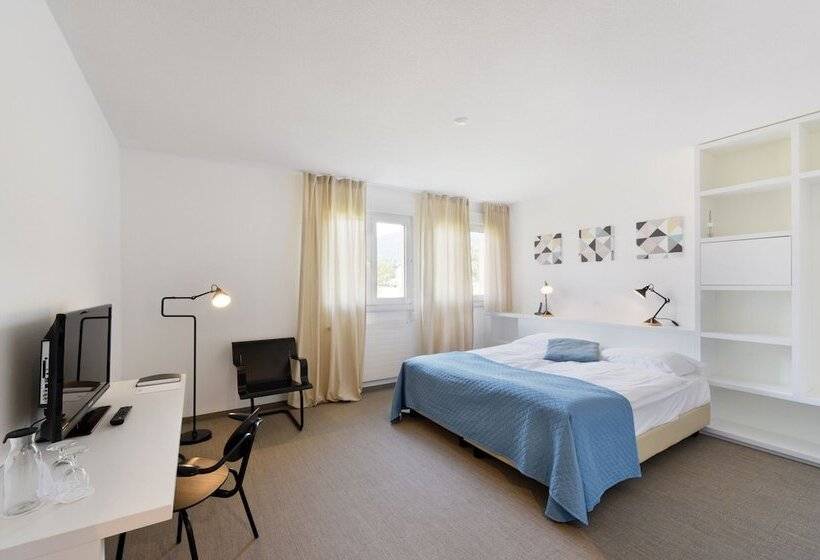 חדר משפחתי, Des Mosaiques